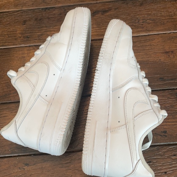 Nike Air Force 1 Low Triple White Leather Men 8.5 - Picture 6 of 7